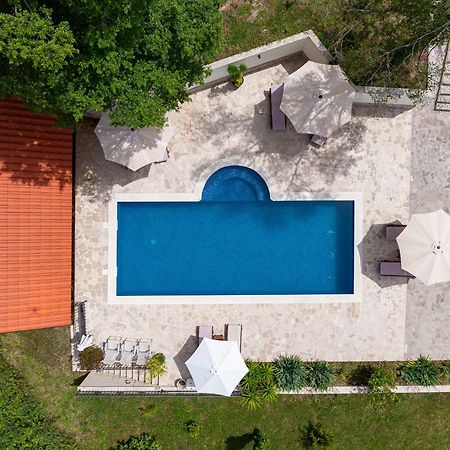 Sunset & Sunrise Villas In Stanisici-Two Villas With Common Pool Budva Exteriér fotografie