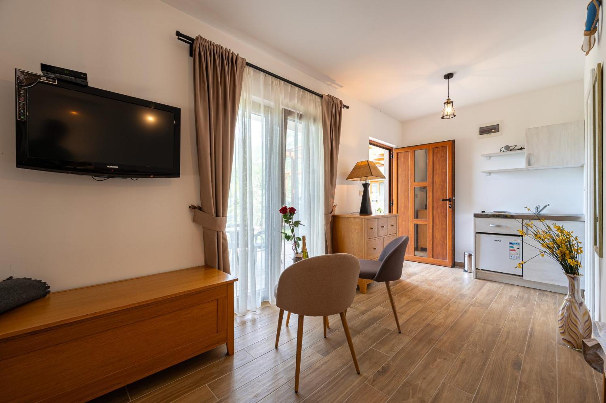Sunset & Sunrise Villas In Stanisici-Two Villas With Common Pool Budva Exteriér fotografie
