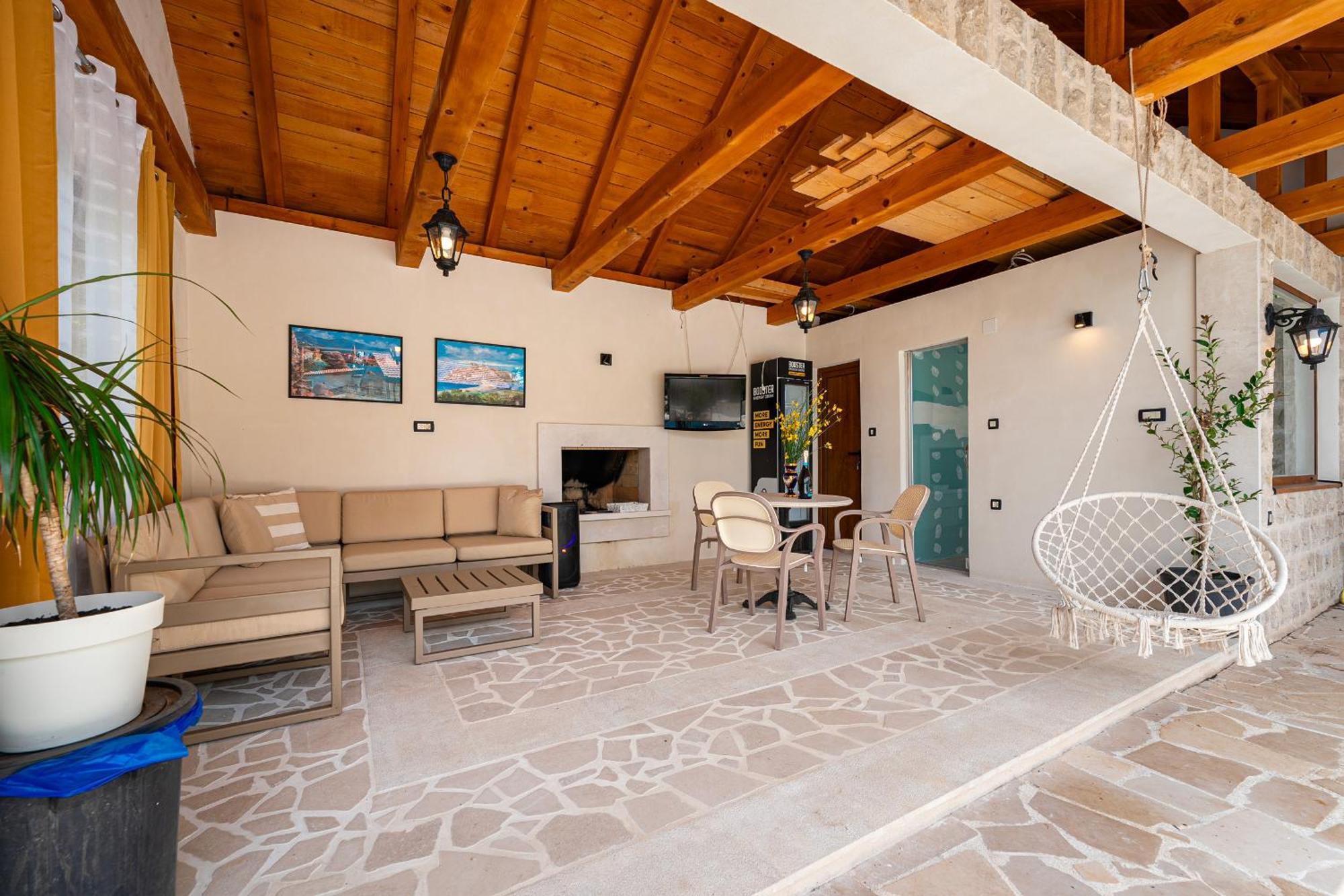 Sunset & Sunrise Villas In Stanisici-Two Villas With Common Pool Budva Exteriér fotografie