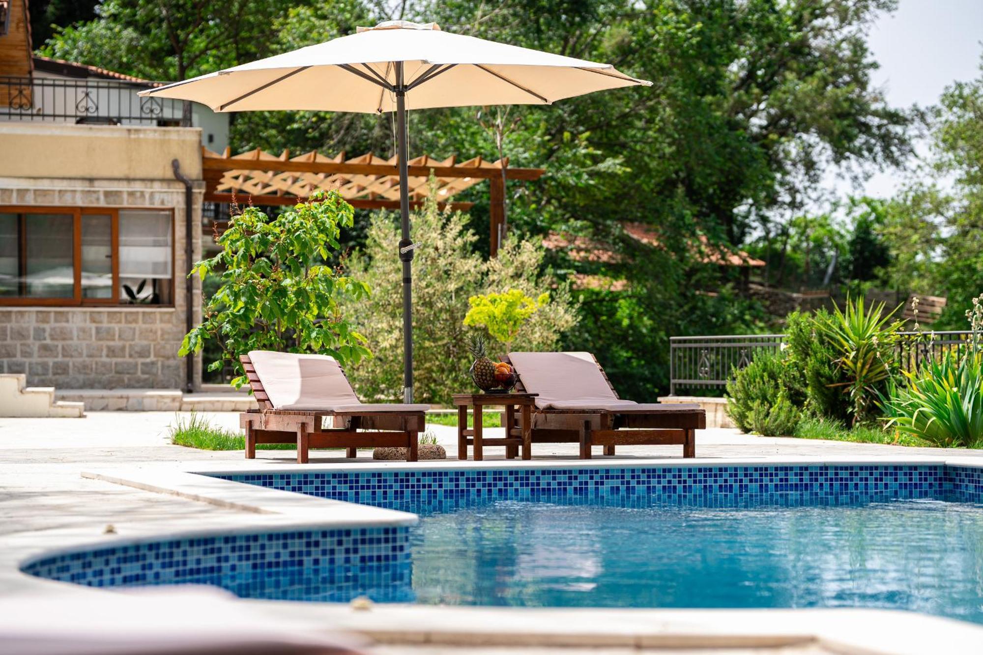 Sunset & Sunrise Villas In Stanisici-Two Villas With Common Pool Budva Exteriér fotografie