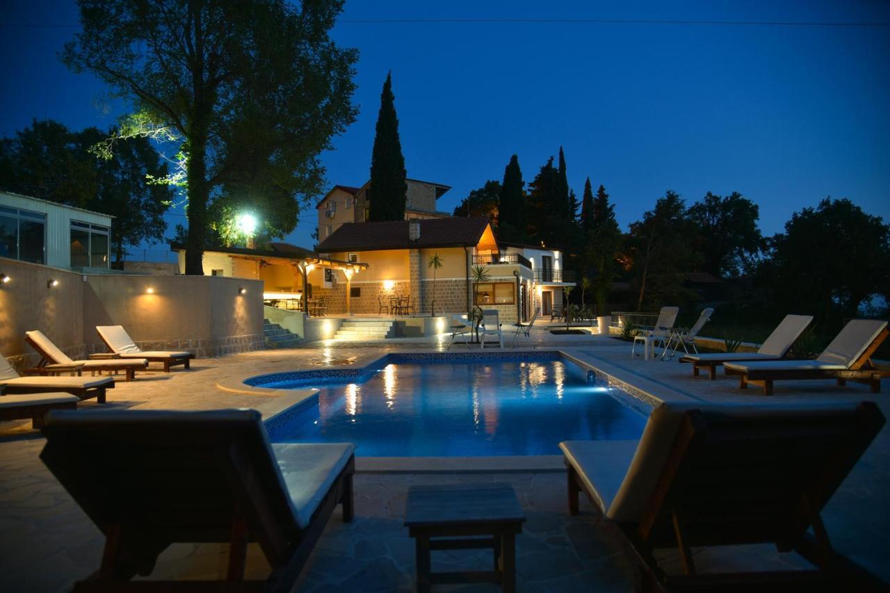 Sunset & Sunrise Villas In Stanisici-Two Villas With Common Pool Budva Exteriér fotografie