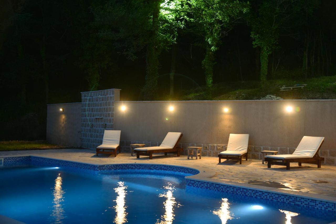 Sunset & Sunrise Villas In Stanisici-Two Villas With Common Pool Budva Exteriér fotografie